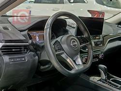 نيسان ألتيما